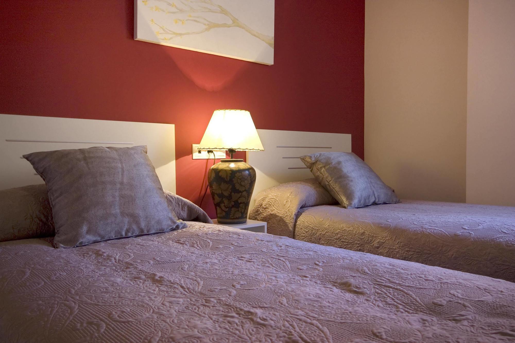 Apartamentos 16:9 Suites Almería Exteriör bild